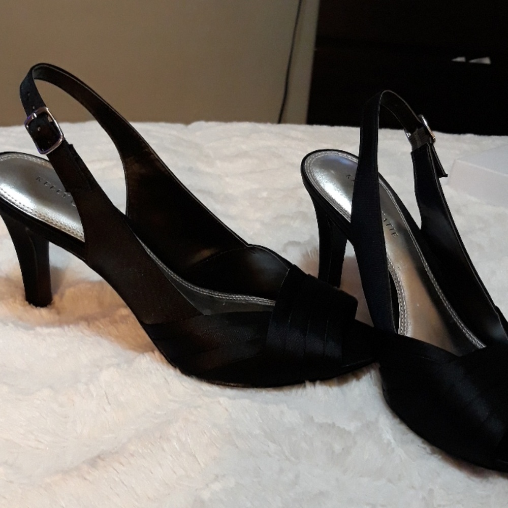 Used  Kelley & Katie slingbacks